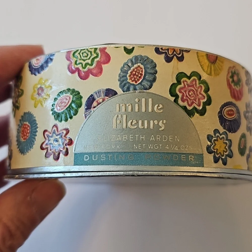 Vintage Elizabeth Arden Mille Fleurs Dusting Powder Box EUC Antique Decor *RARE*